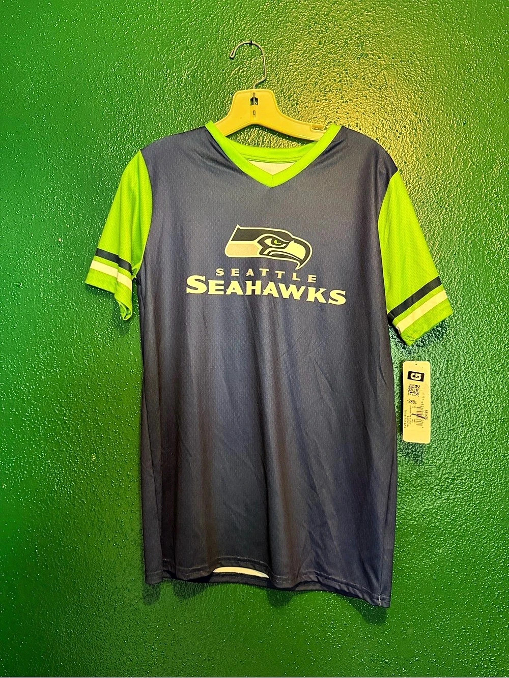 NFL Team Apparel Seattle Seahawks Team Jersey Boys XL Seahawks Jersey Blue &